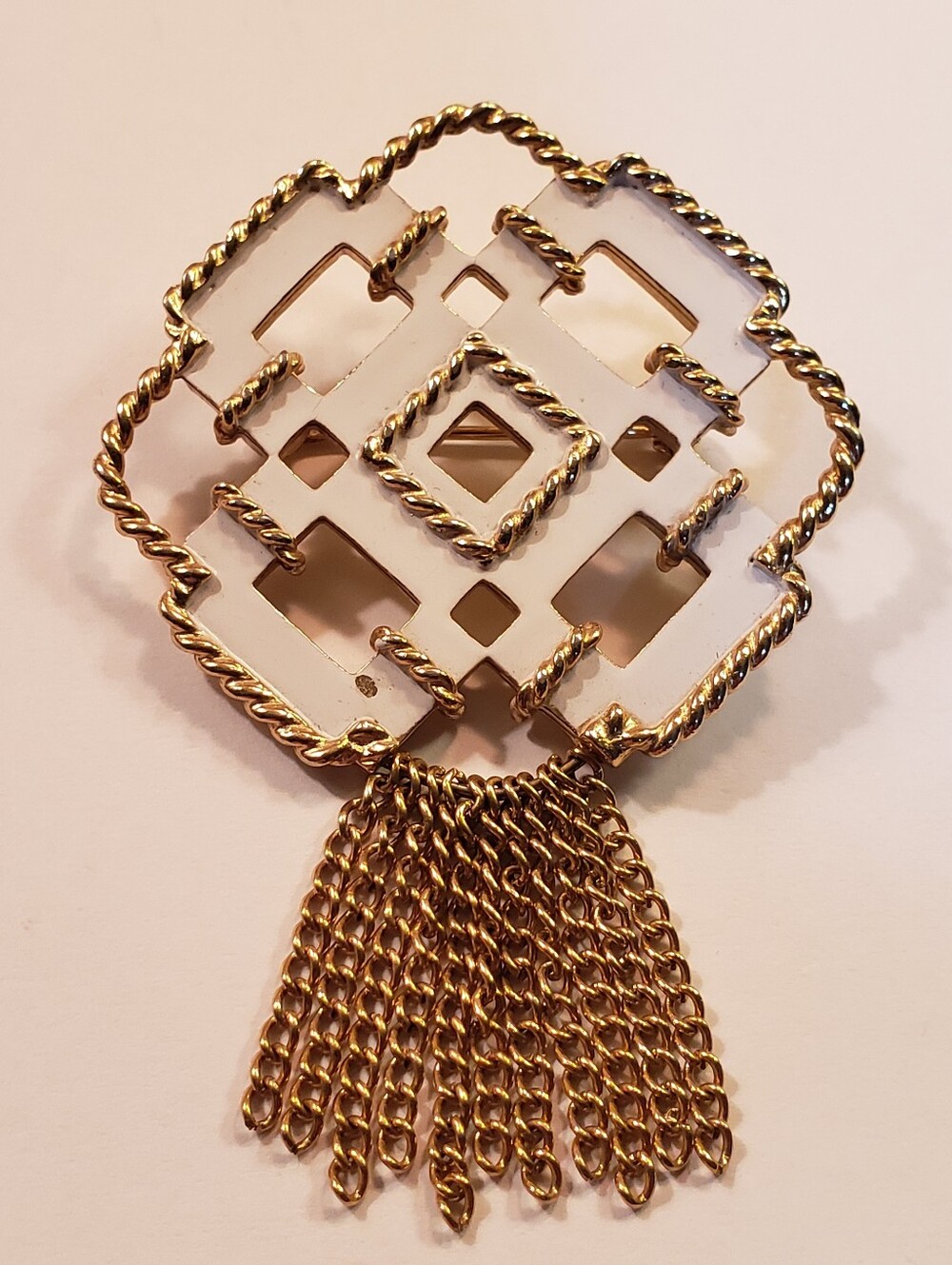 Vintage Avon Brooch White Enamel & Gold Tone Chain Tassel Geometric Lattice Pin